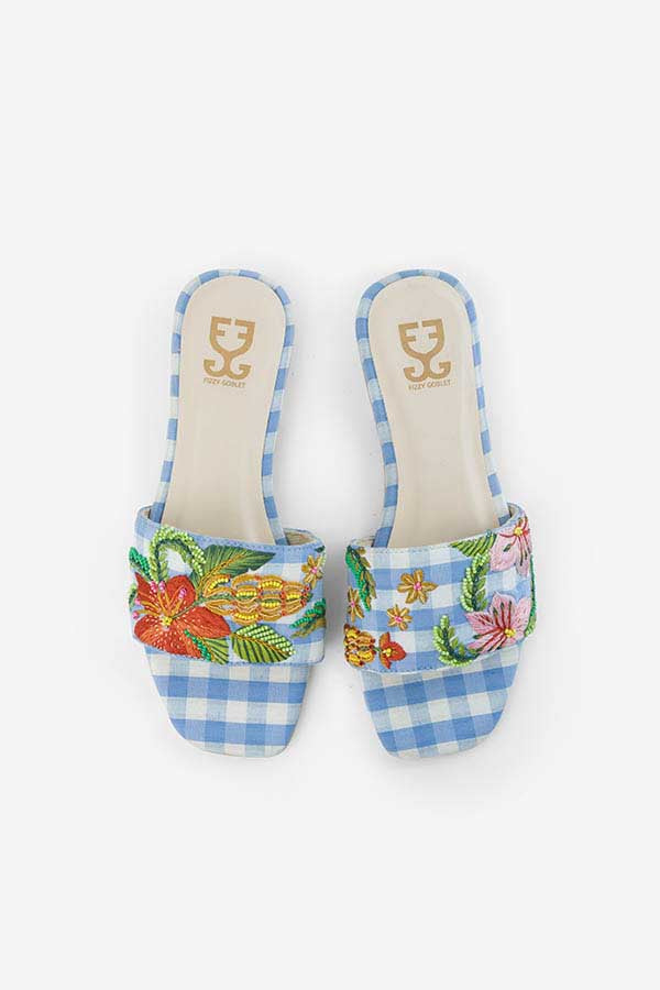 Brunch Bunch : Sandals