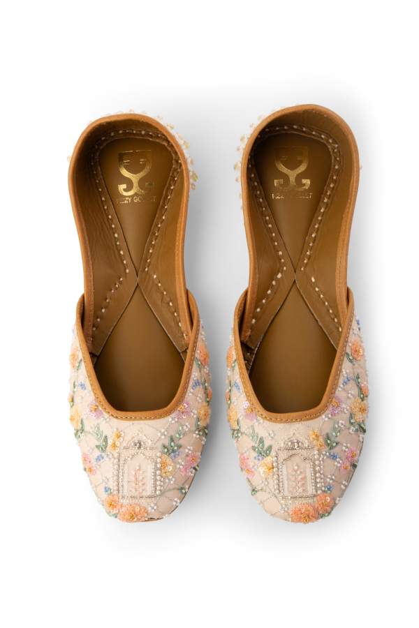 Floral Shower : Juttis