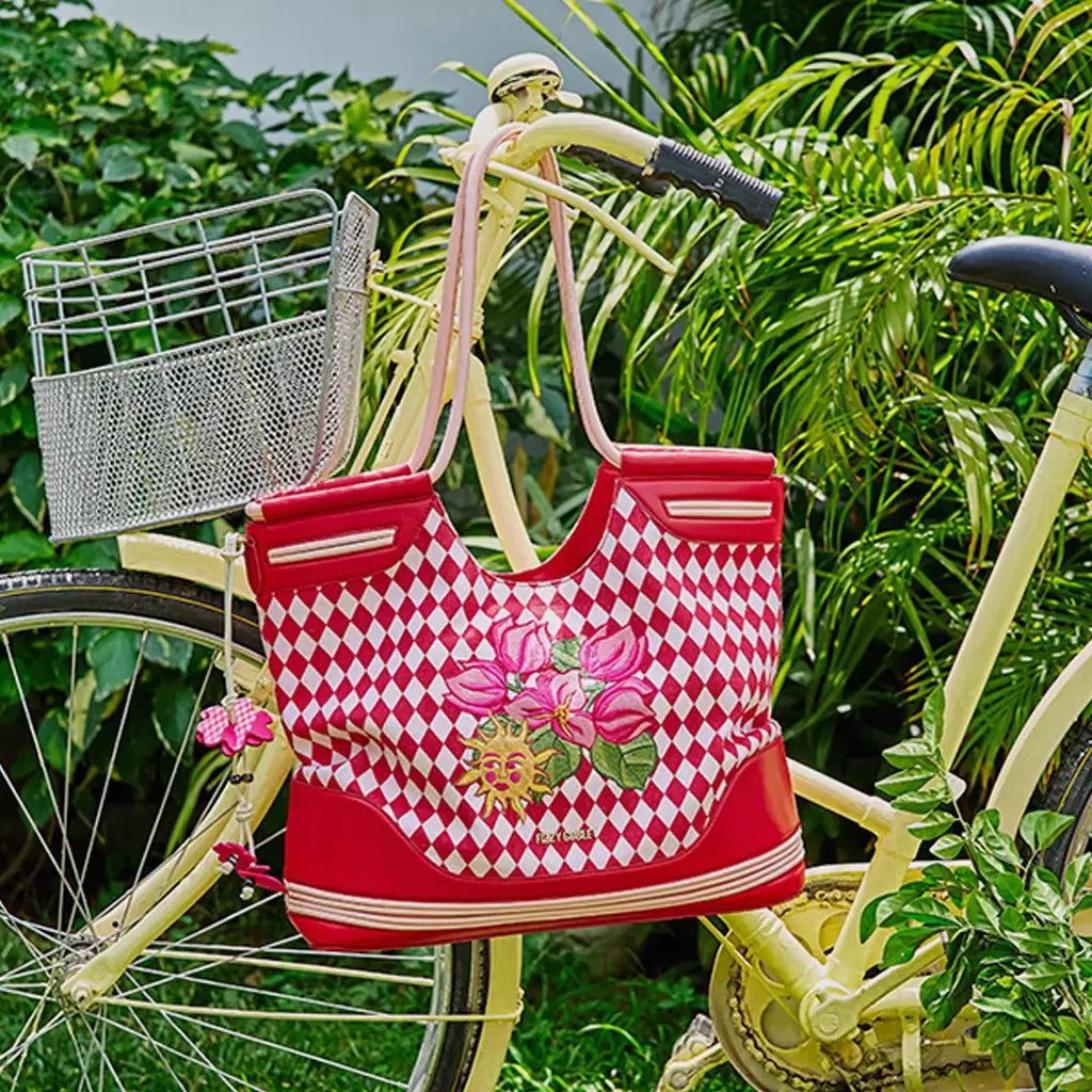 Sunset Club : Tote Bag - Fizzy Goblet - Handcrafted