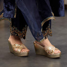 Gold Fashioned : Criss Cross Wedge