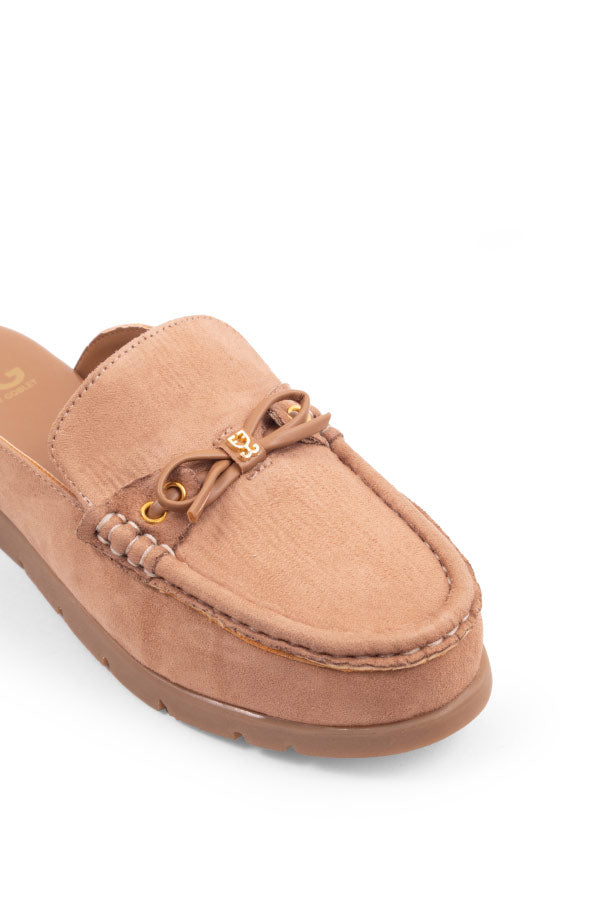Main Act : Slip On Loafers