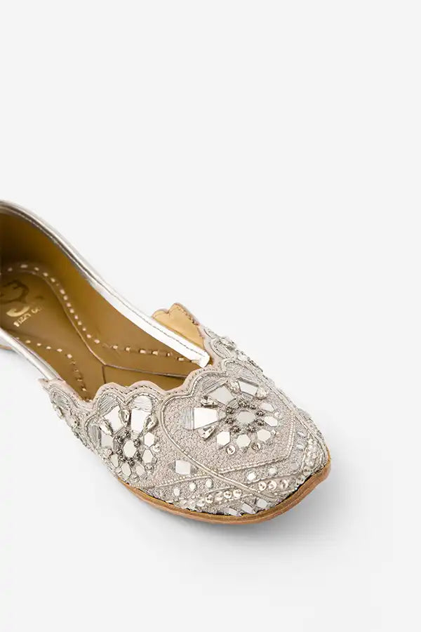 Starlit Affair : Juttis