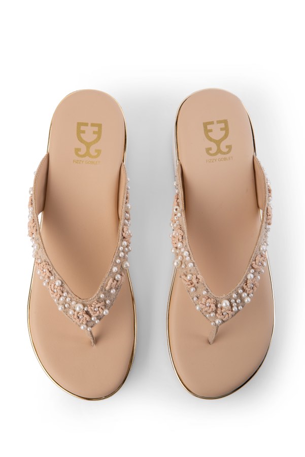 Shell of a Time : Wedge Heels