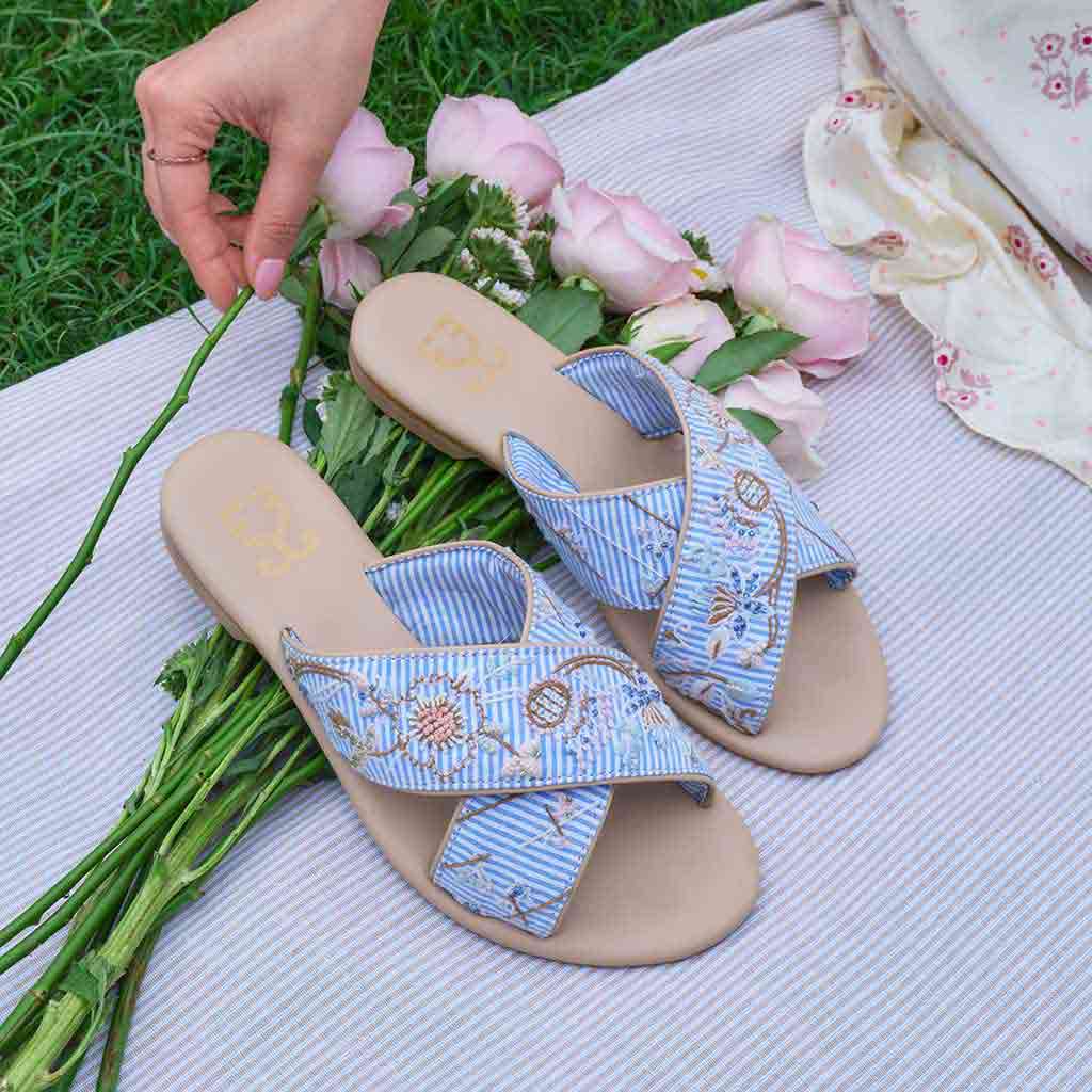 Stripe a Pose : Criss Cross Sliders