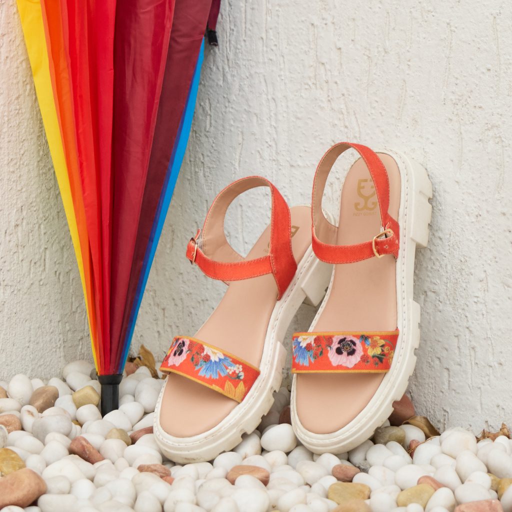 Tangerine Skies : Splash Sandals