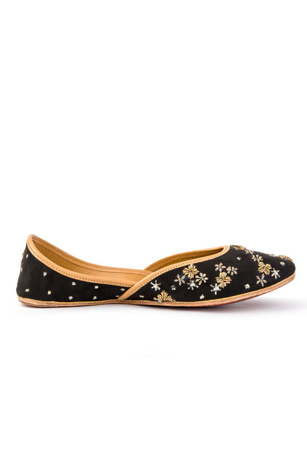 Shadow Play : Juttis