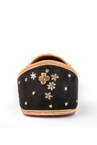 Shadow Play : Juttis