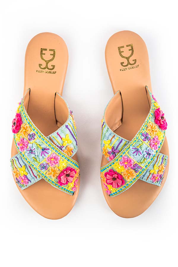 Happy Bunch : Criss Cross Slides