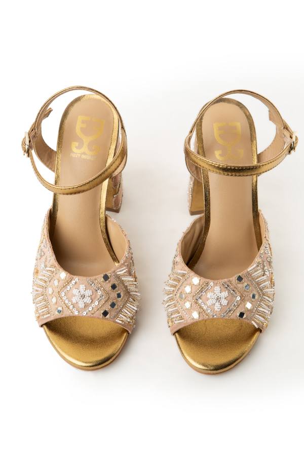 Athena : Tower Heels