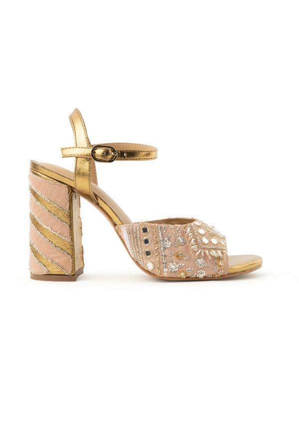 Athena : Tower Heels