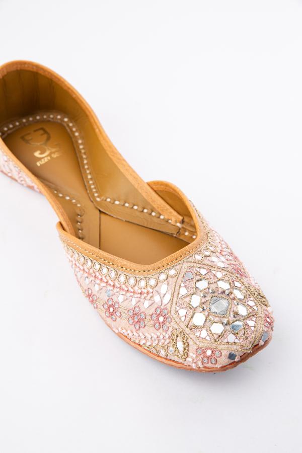 Bling Empire : Juttis