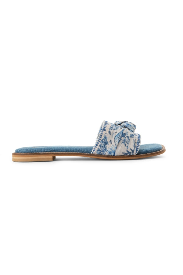 Blue Jasmine : Sandals