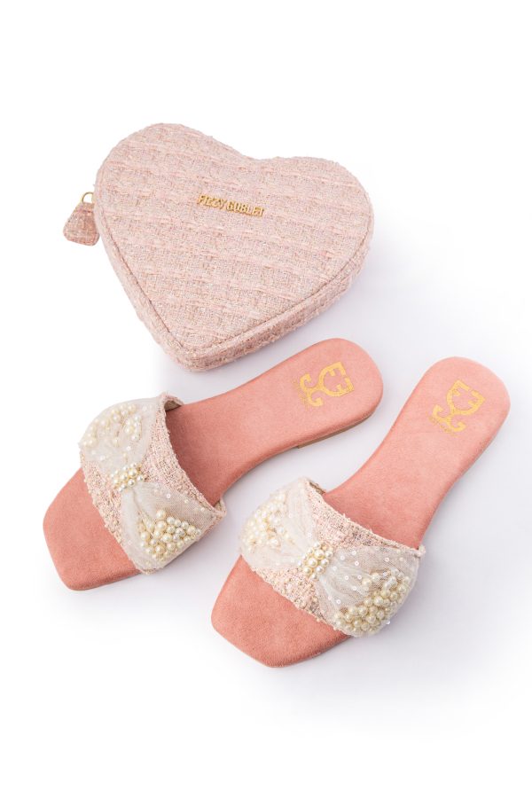 Love Is In The Pair : Gift Set