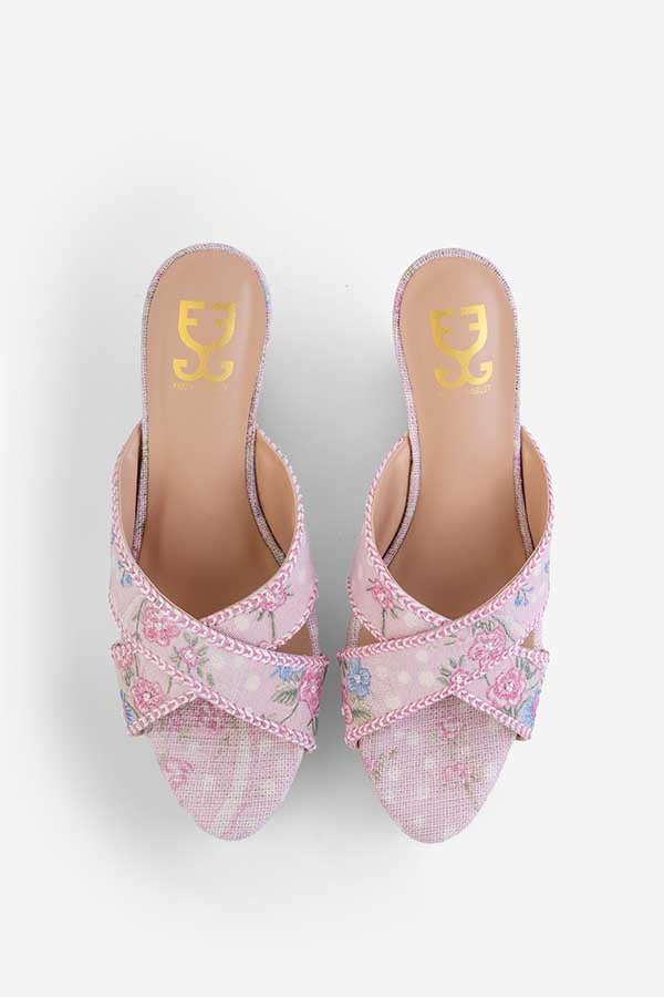 Lola : Criss Cross Wedges