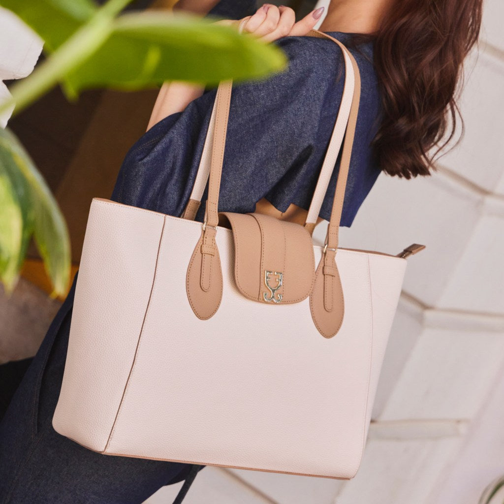 Flat White : Tote Bag
