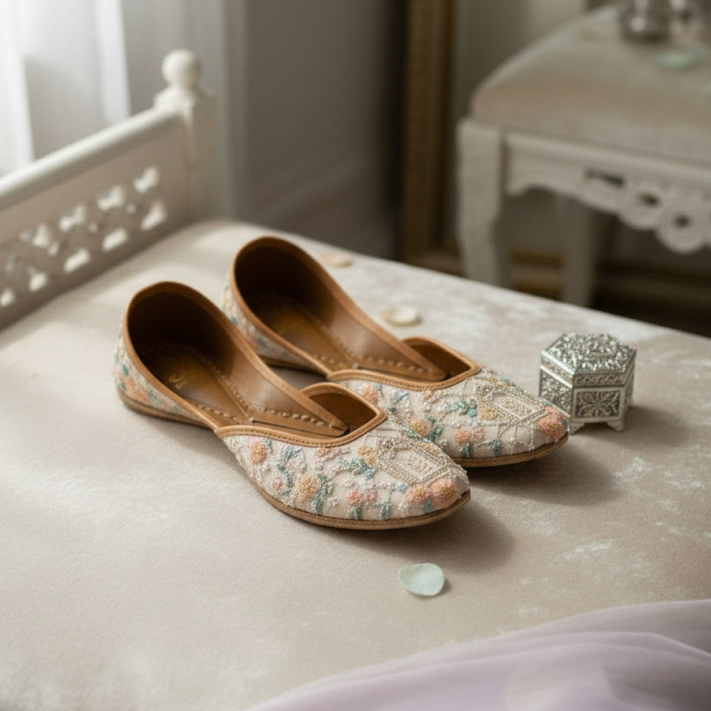 Floral Shower : Juttis