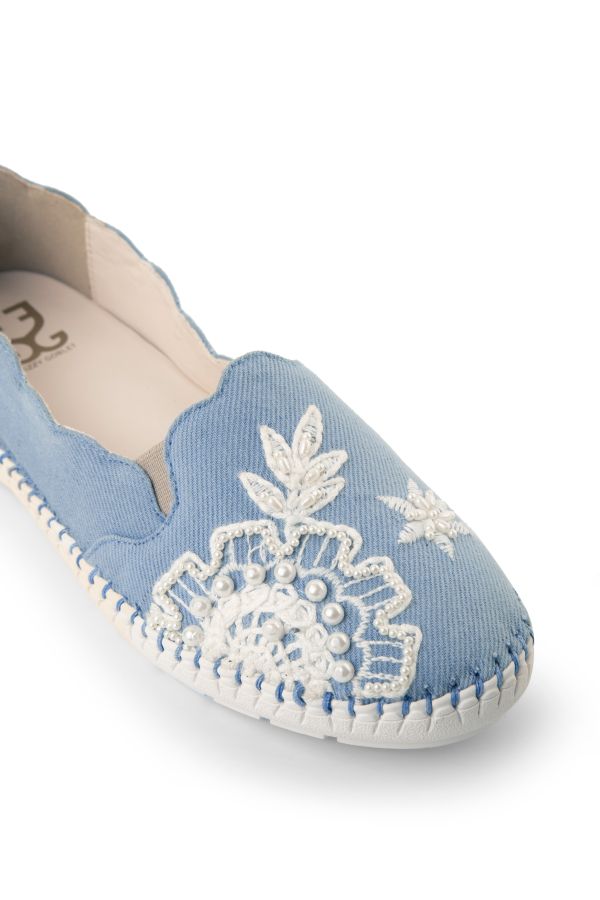 Frosty Bloom : Loafers