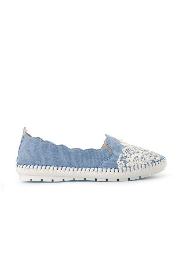 Frosty Bloom : Loafers
