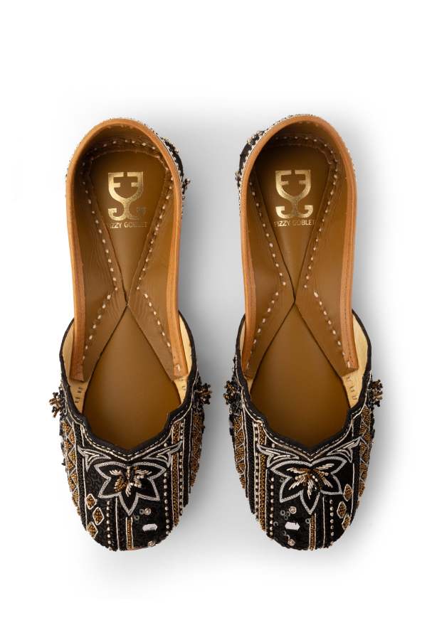 Get in Line : Juttis