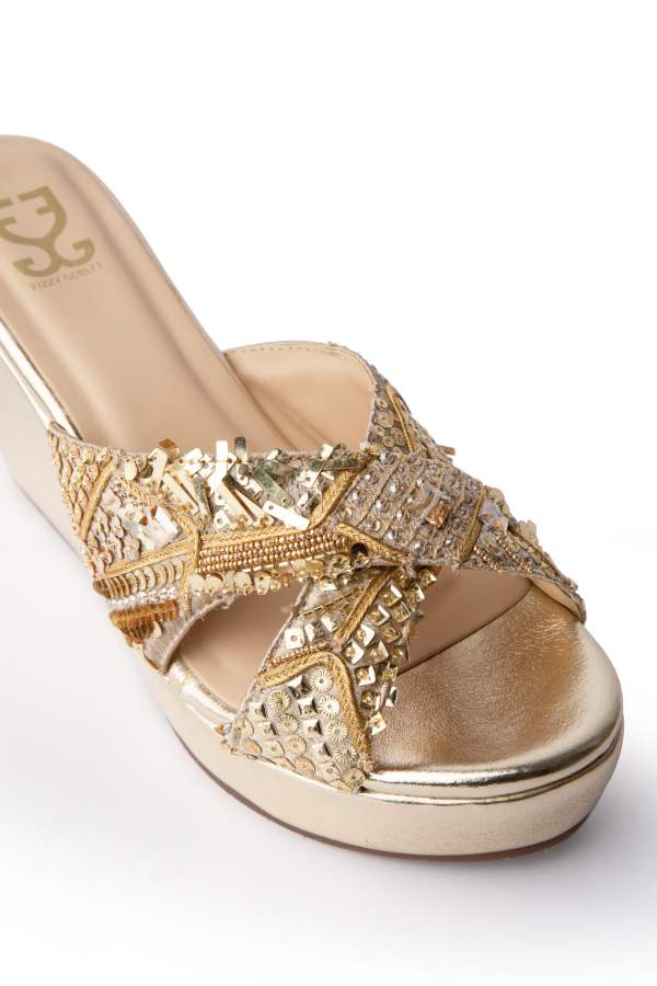 Gold Fashioned : Criss Cross Wedge