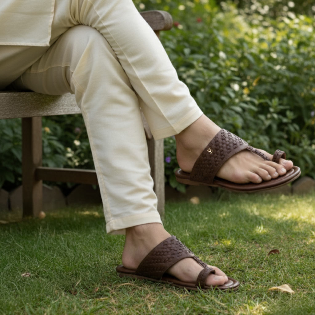 Bare Brown : Men Kolhas