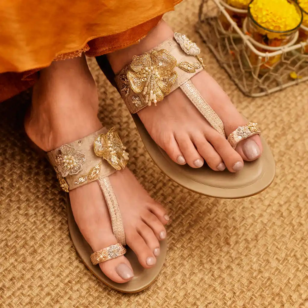 Noor Bloom : Kolha Flats