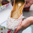 On the Same Beige : Juttis