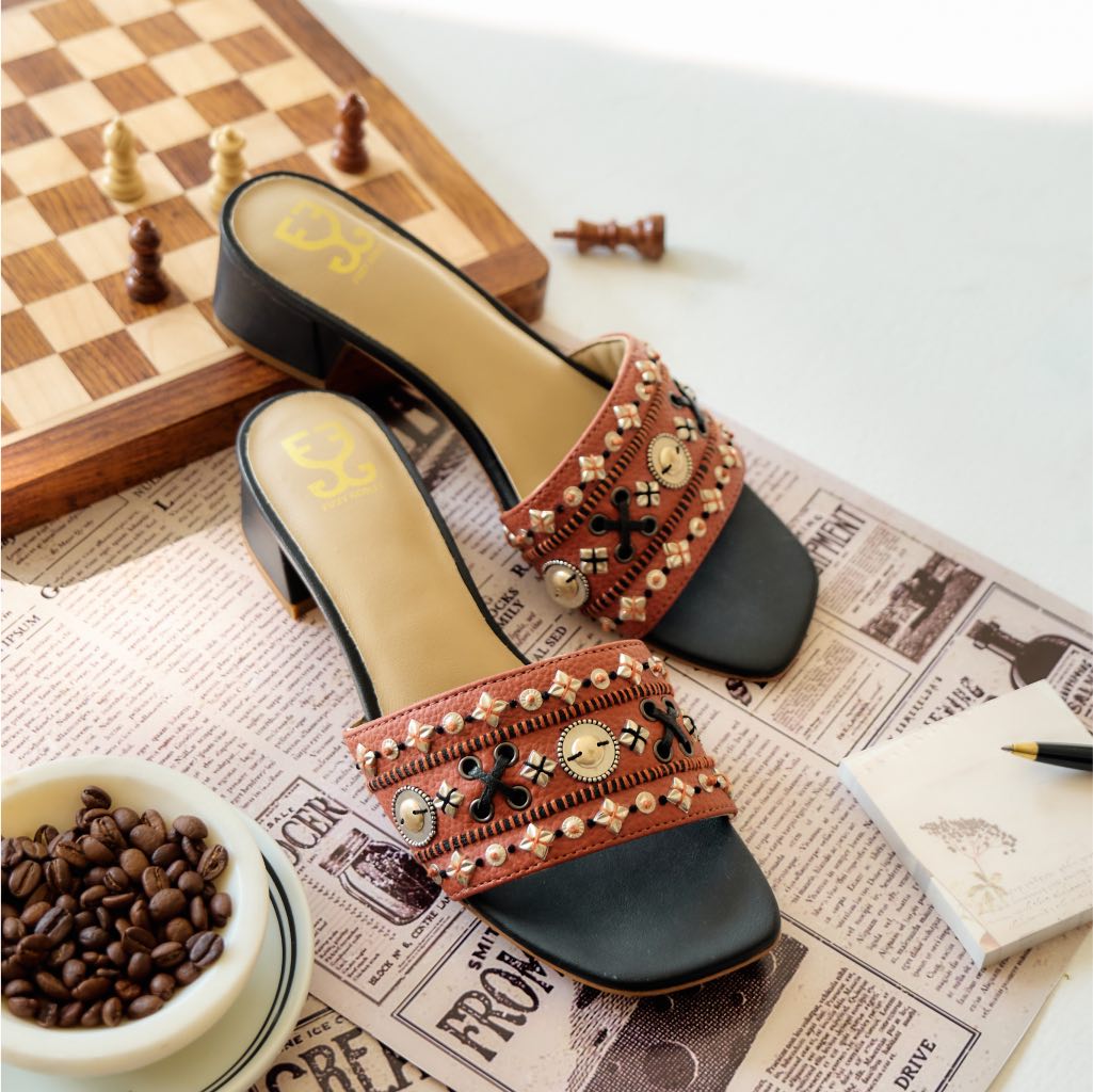 Rise & Chai : Slipon Block Heels