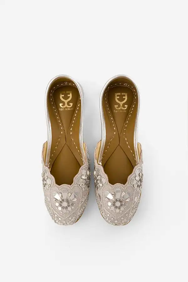 Starlit Affair : Juttis