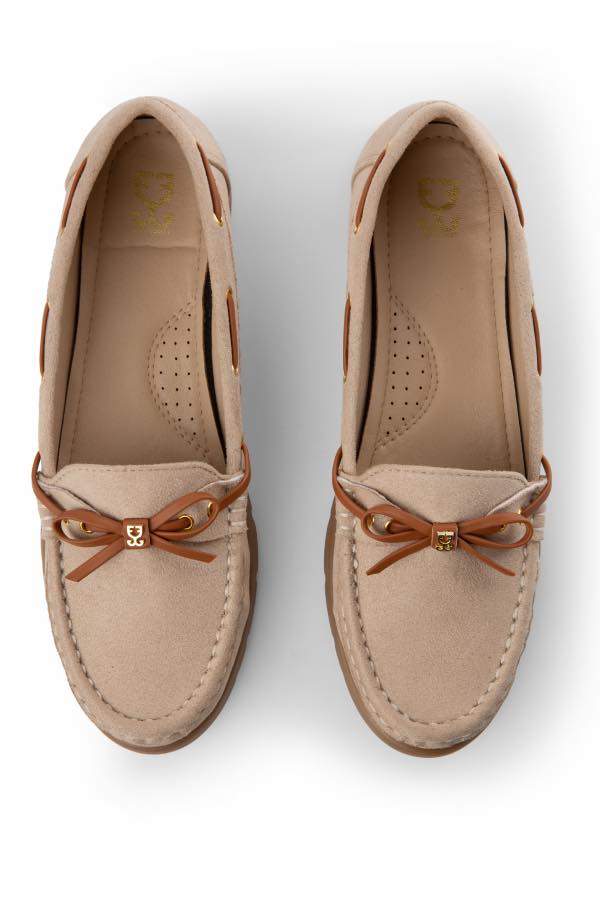 Strong Ties - Beige: Loafers