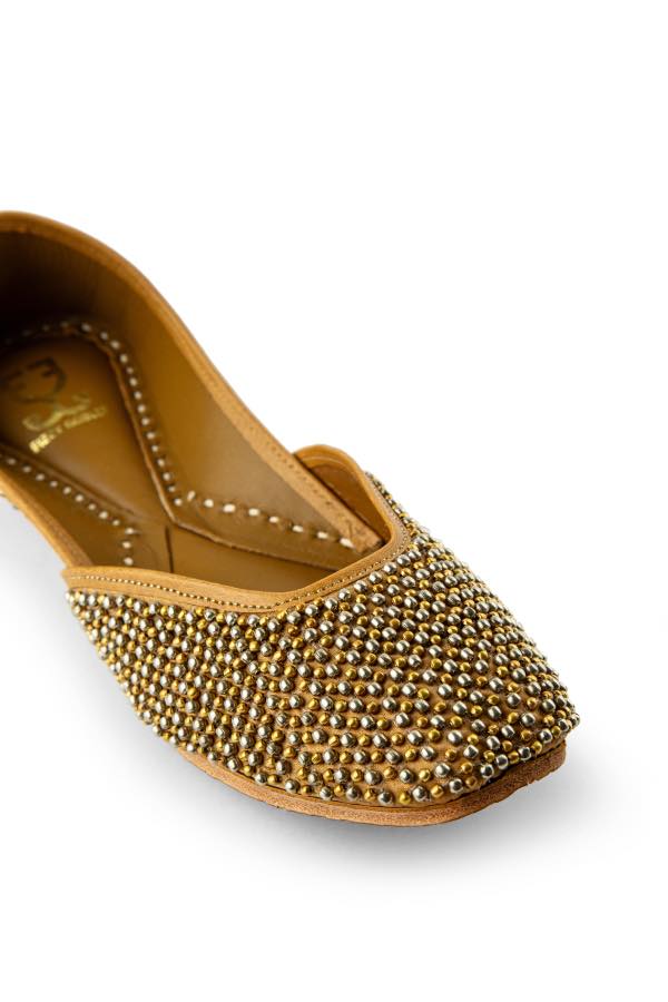 Studded Spice : Juttis - Kareena Kapoor Khan x Fizzy Goblet - Limited Edition