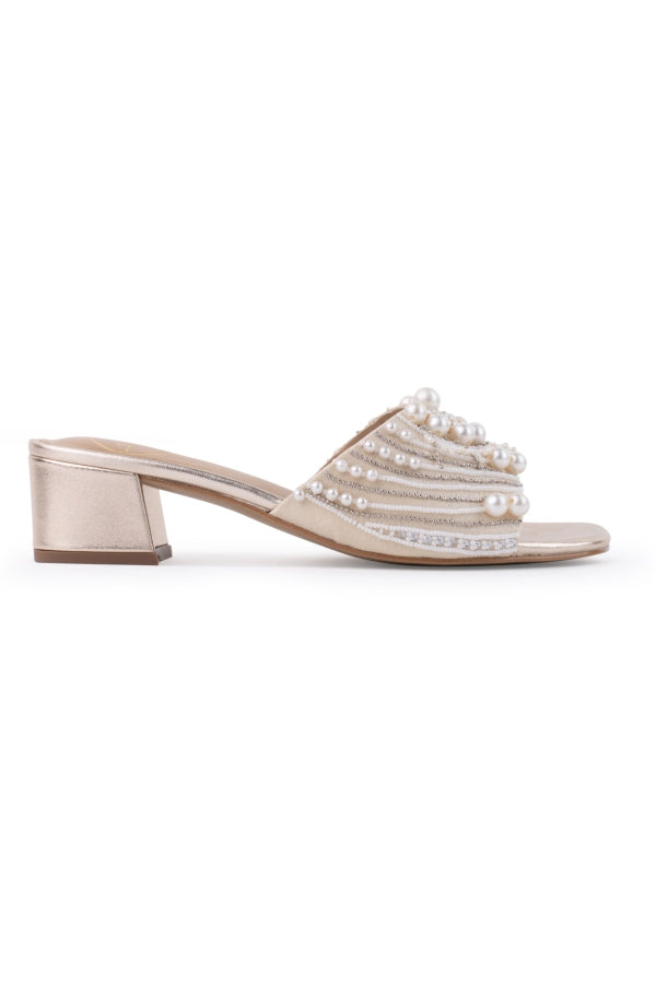 Swan Song : Sandal Heels