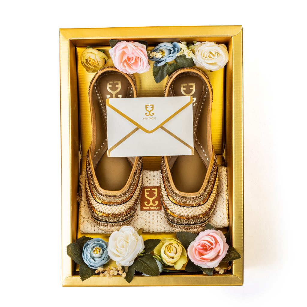 Wedding Gift Box - The Fine Line : Juttis - Kareena Kapoor Khan x Fizzy Goblet