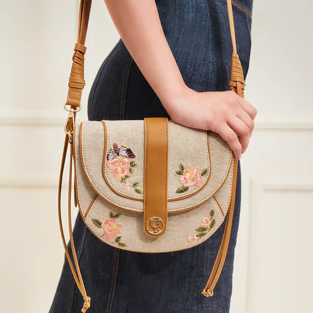 Hot Tea : Saddle Bag