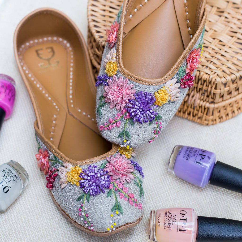 Take a Rain Bow : Juttis