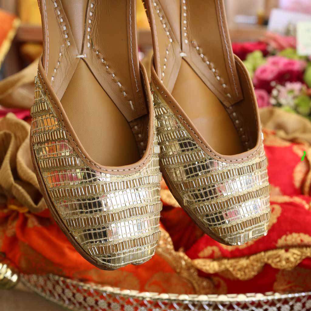 Golden Sunrise : Juttis
