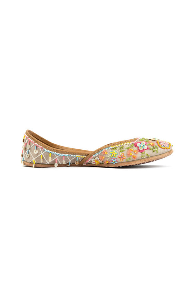 Love Spell : Juttis